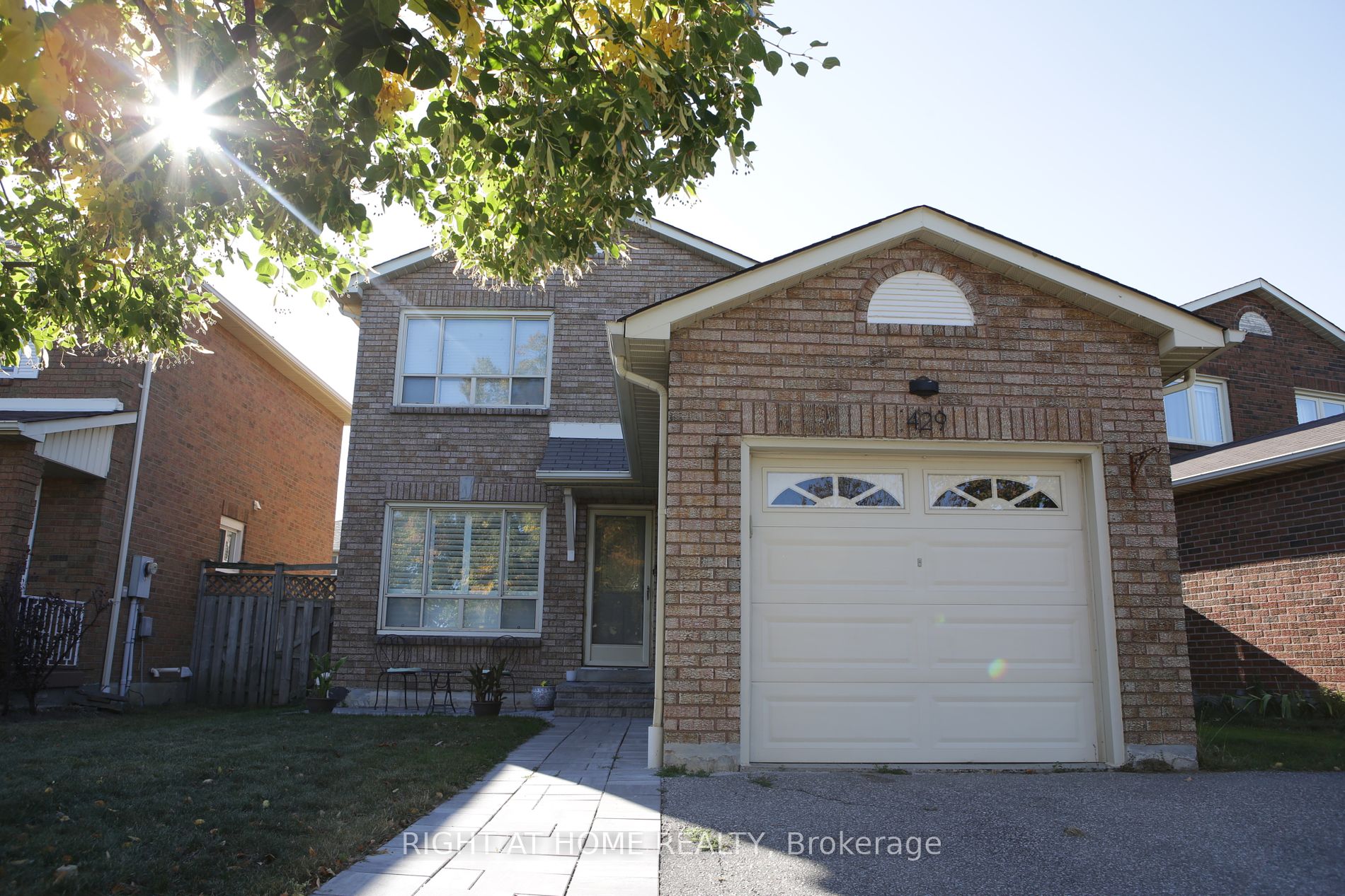 429 Laurentian Ave, Mississauga, Ontario, Hurontario