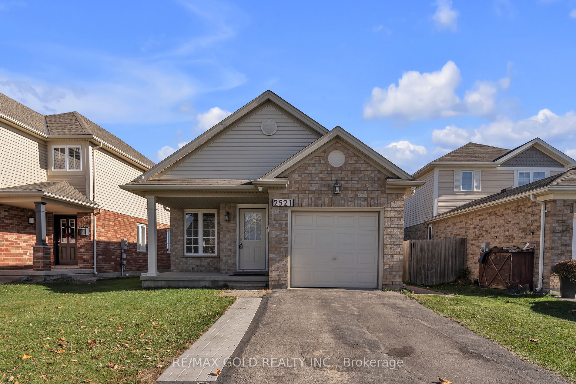 2521 MEADOWGATE Blvd, London, Ontario, South U