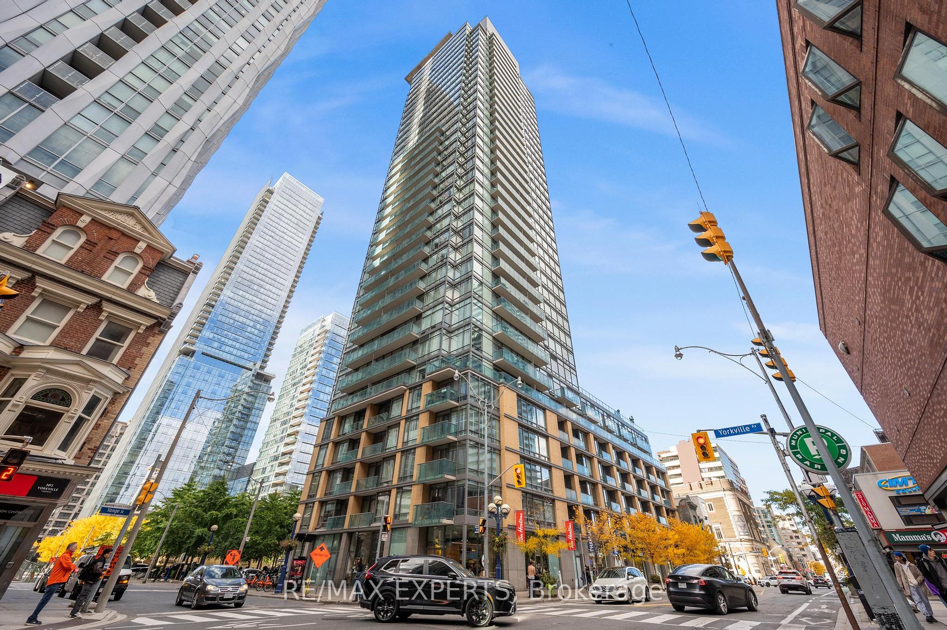 18 Yorkville Ave, Toronto, Ontario, Annex