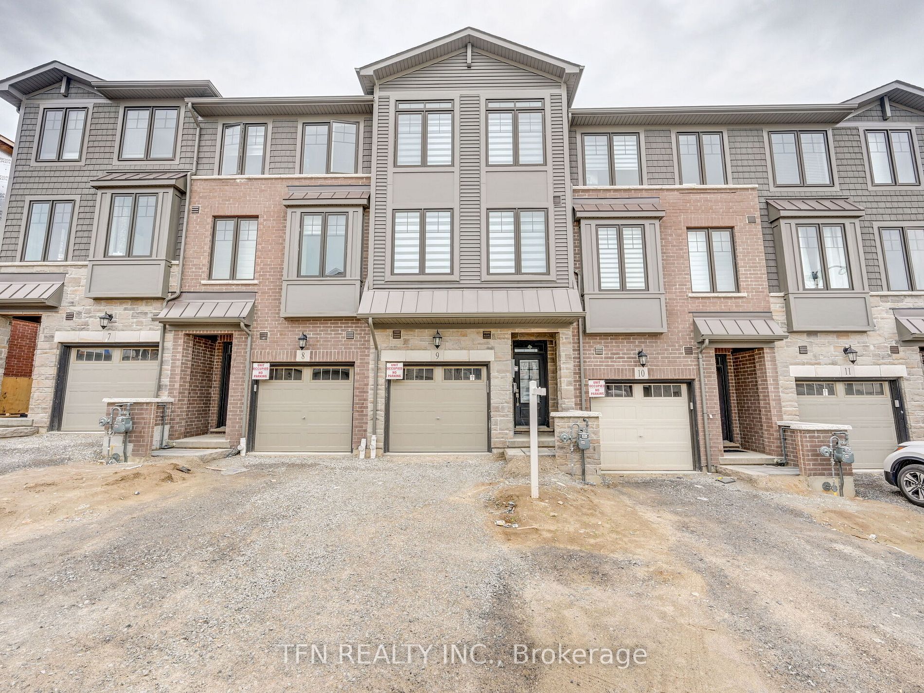 9-10 Birmingham Dr, Cambridge, Ontario, 