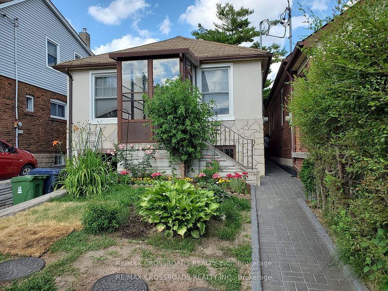 33 Branstone Rd, Toronto, Ontario, Caledonia-Fairbank