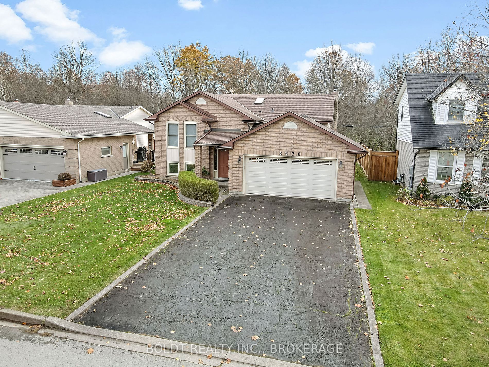 8670 Regan Dr, Niagara Falls, Ontario, 223 - Chippawa