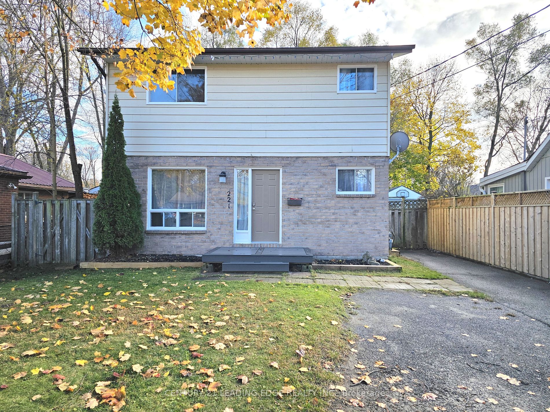 221 Pleasant Blvd, Georgina, Ontario, Keswick South