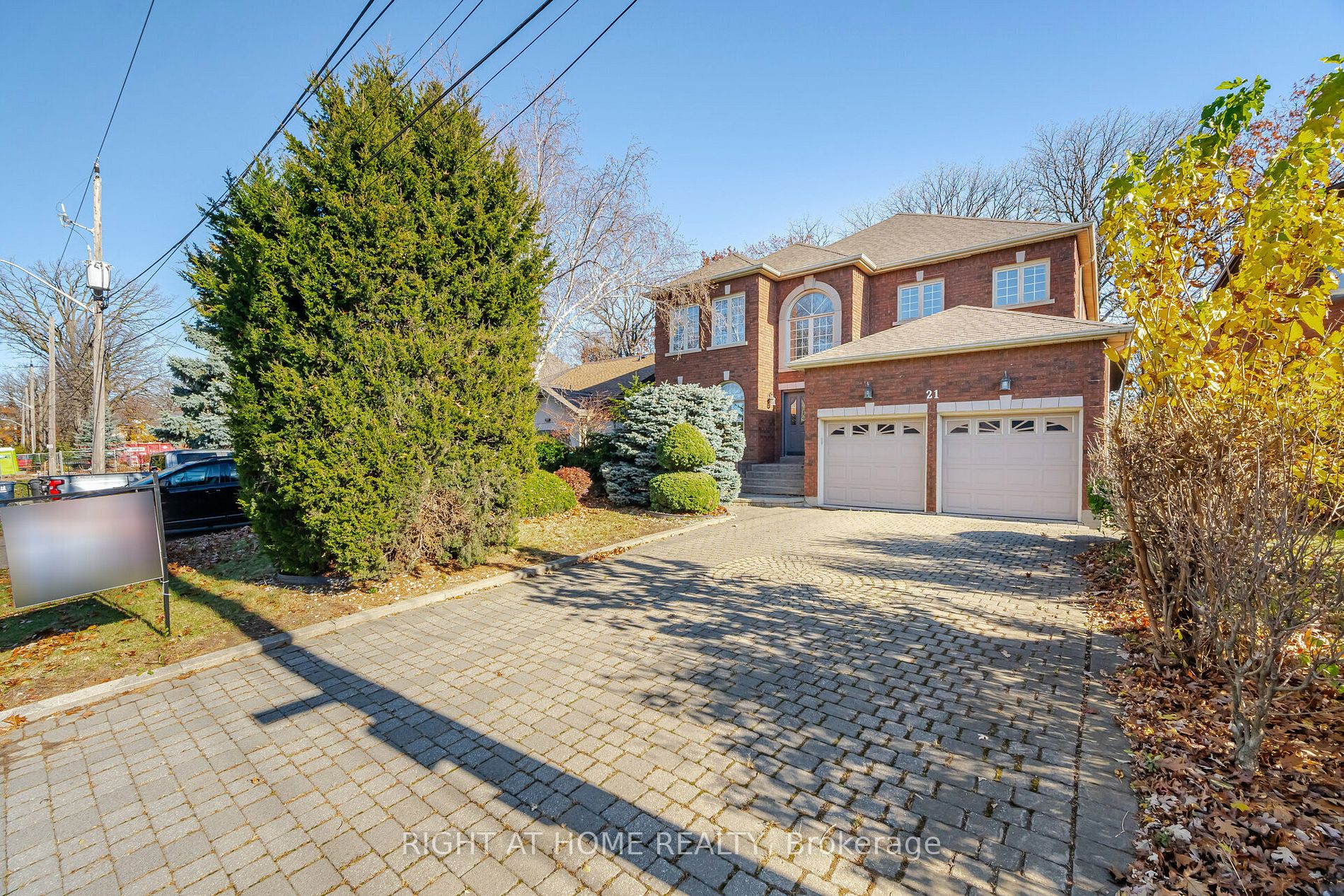 21 Treelawn Pkwy, Toronto, Ontario, Maple Leaf