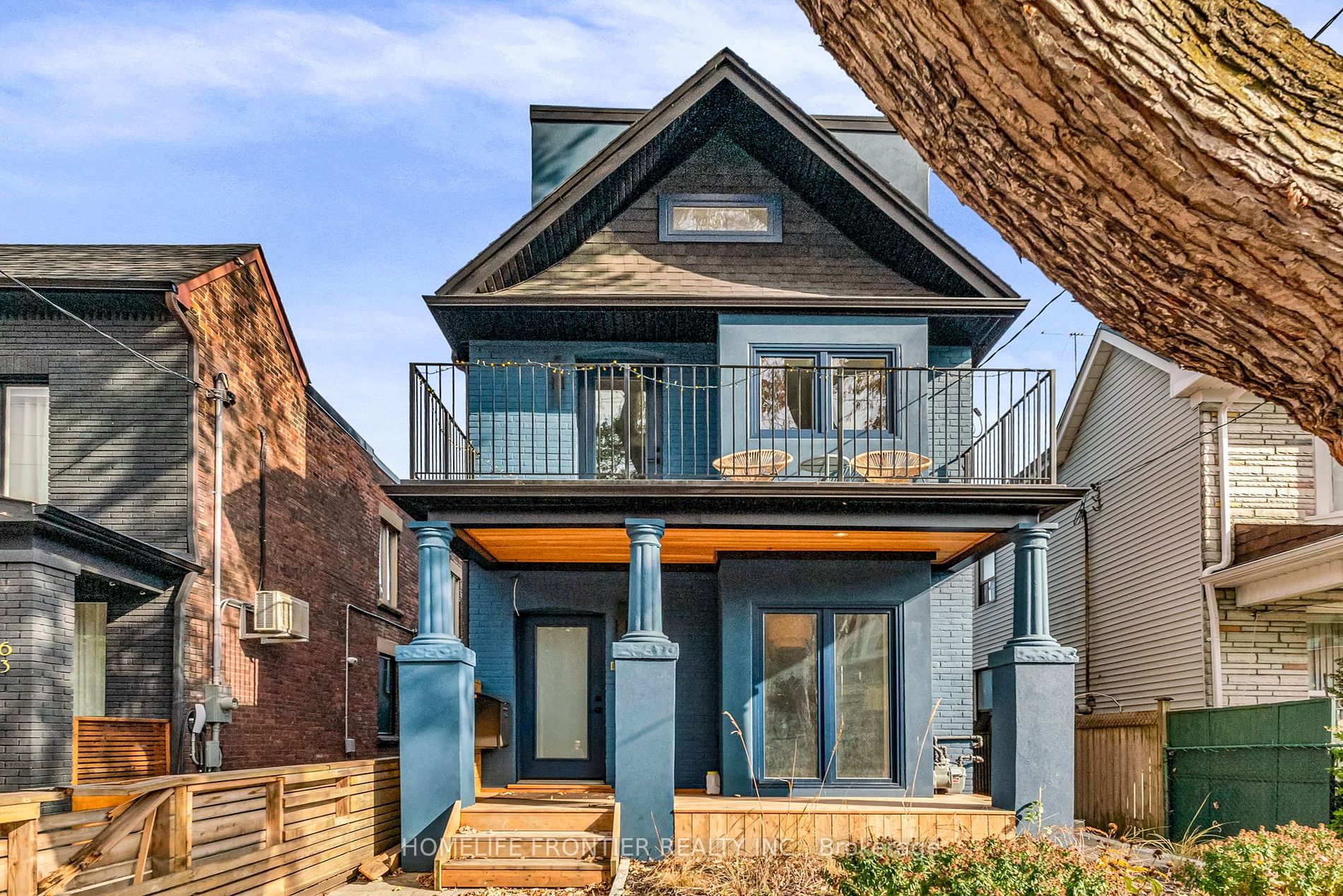 61 Edwin Ave, Toronto, Ontario, Dovercourt-Wallace Emerson-Junction