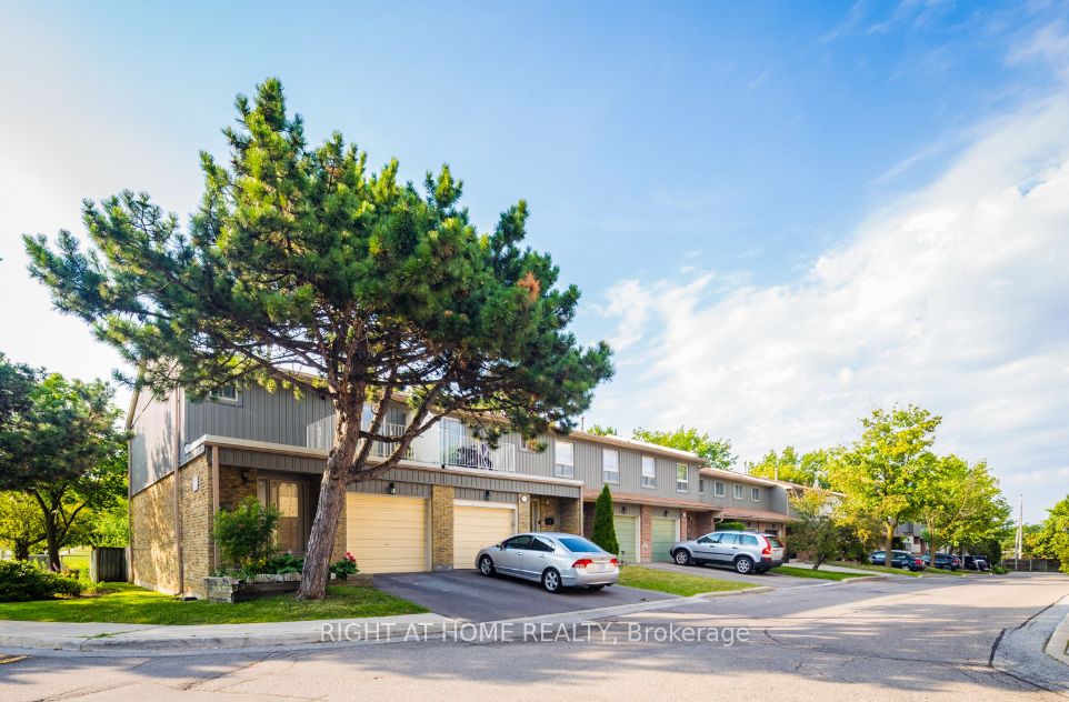 60 Hanson Rd, Mississauga, Ontario, Fairview