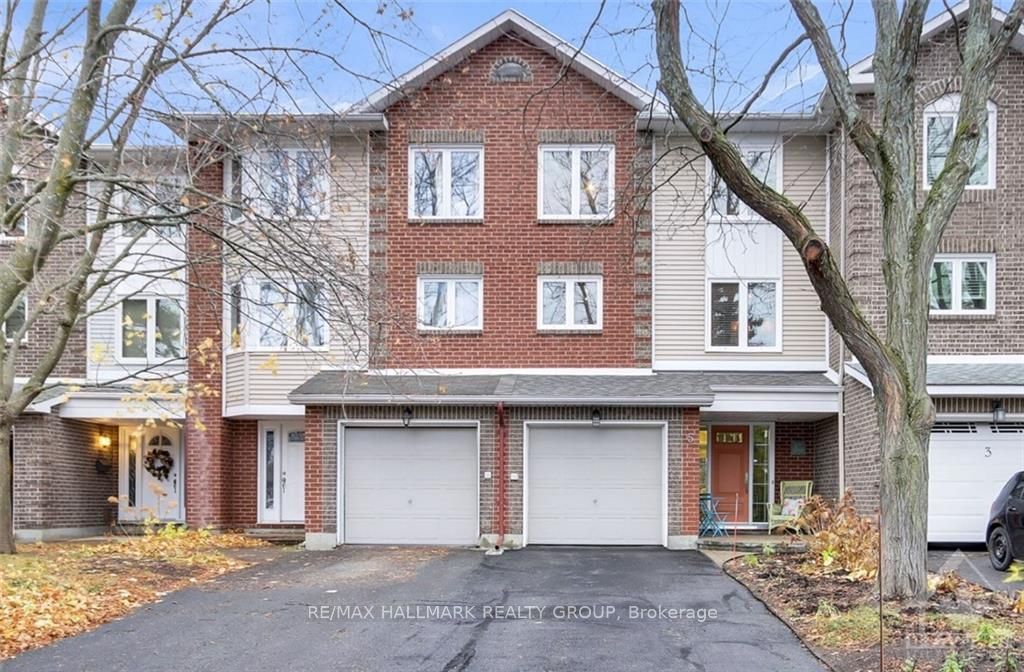 5 GLADECREST Crt, South of Baseline to Knoxdale, Ontario, 7601 - Leslie Park