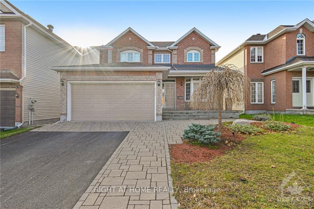 119 WHITESTONE Dr, Carlington - Central Park, Ontario, 5304 - Central Park