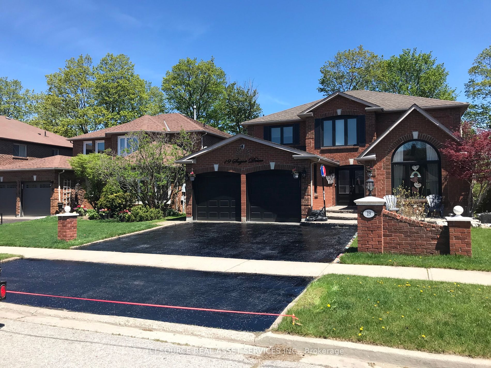 19 Sayor Dr, Ajax, Ontario, Central West