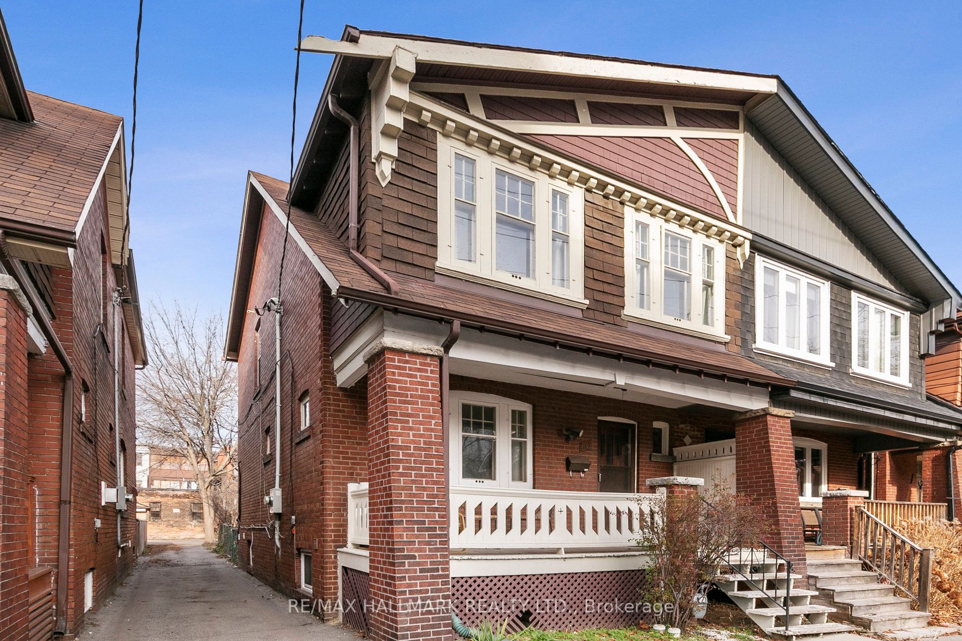 10 Dearbourne Ave, Toronto, Ontario, North Riverdale