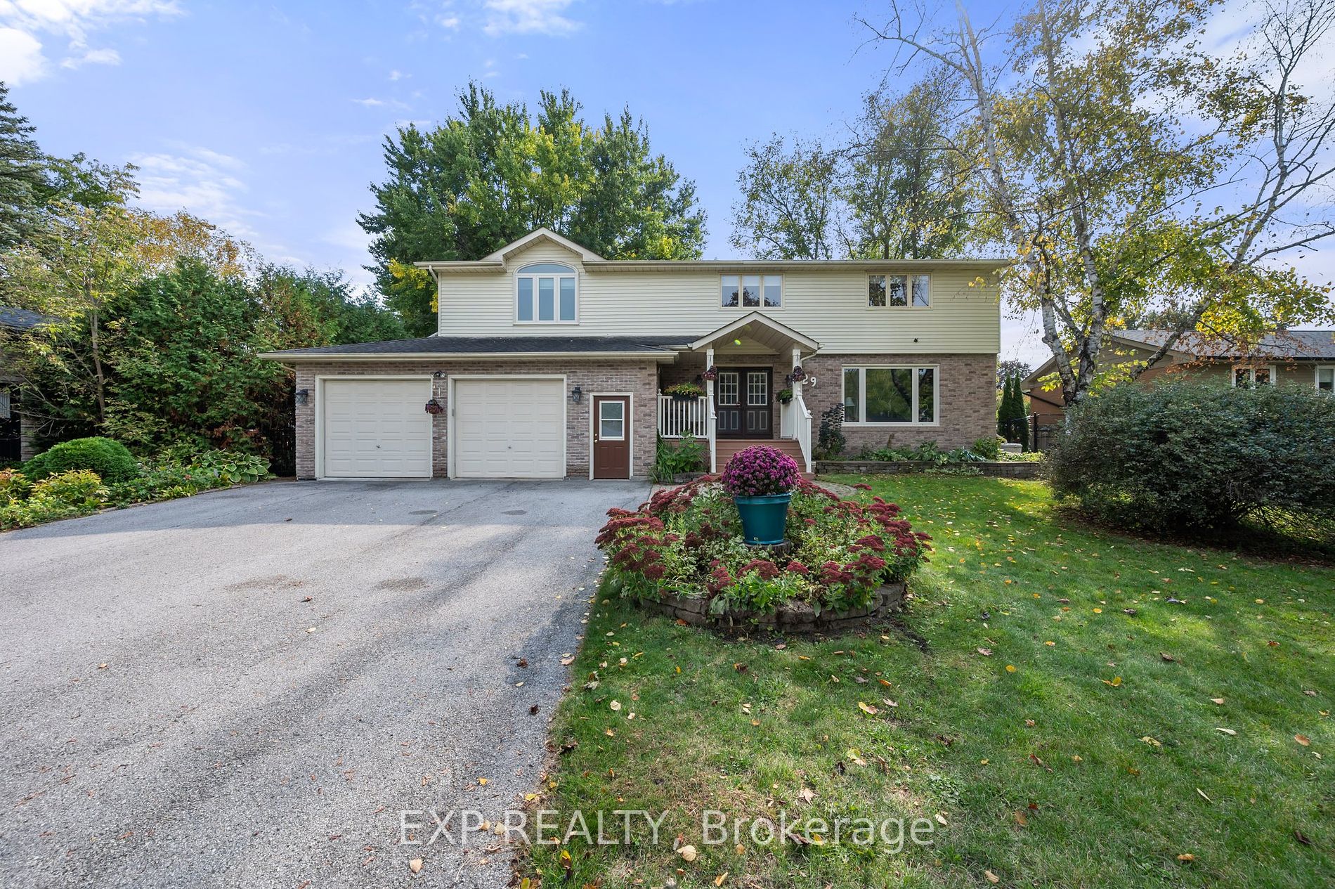 29 May Ave, East Gwillimbury, Ontario, Sharon