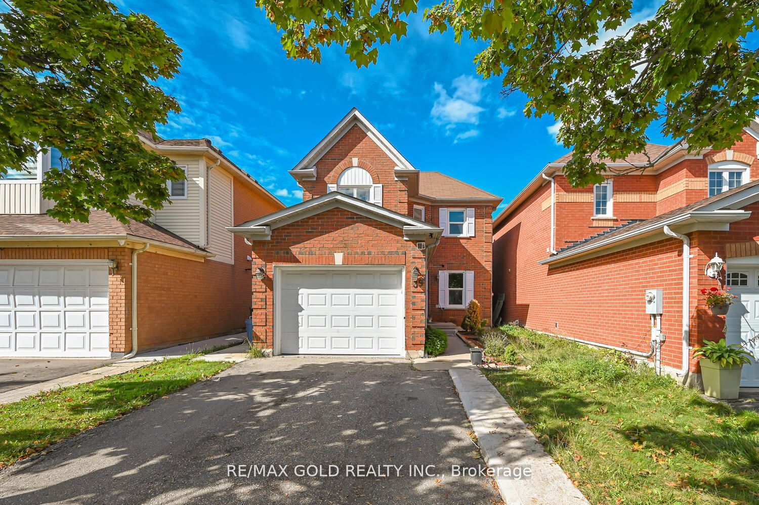 39 Blue Spruce St, Brampton, Ontario, Sandringham-Wellington