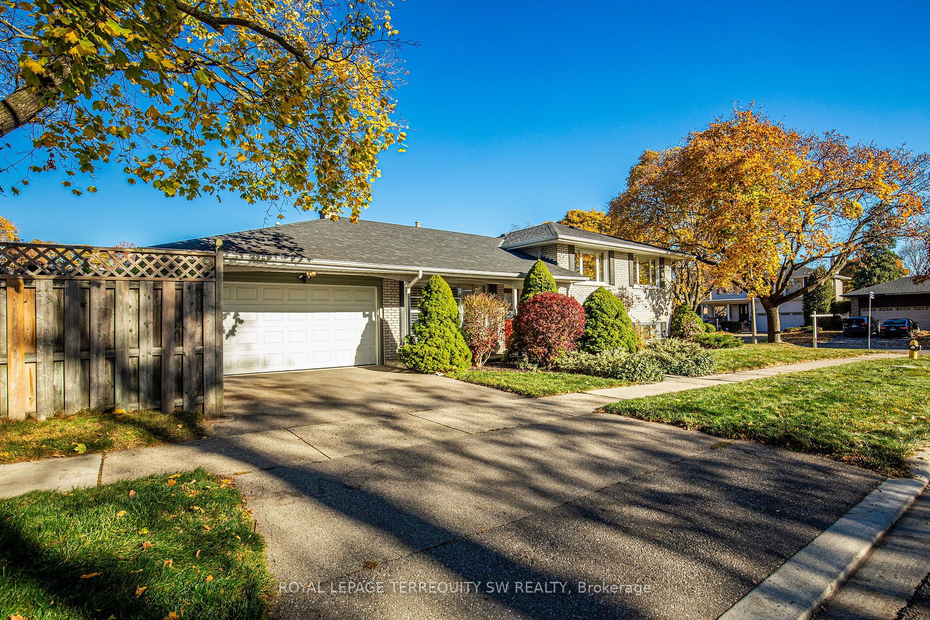 69 Ashmount Cres, Toronto, Ontario, Willowridge-Martingrove-Richview