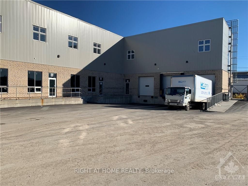 1920 MERIVALE Rd, Tanglewood - Grenfell Glen - Pineglen, Ontario, 7502 - Merivale Industrial Park