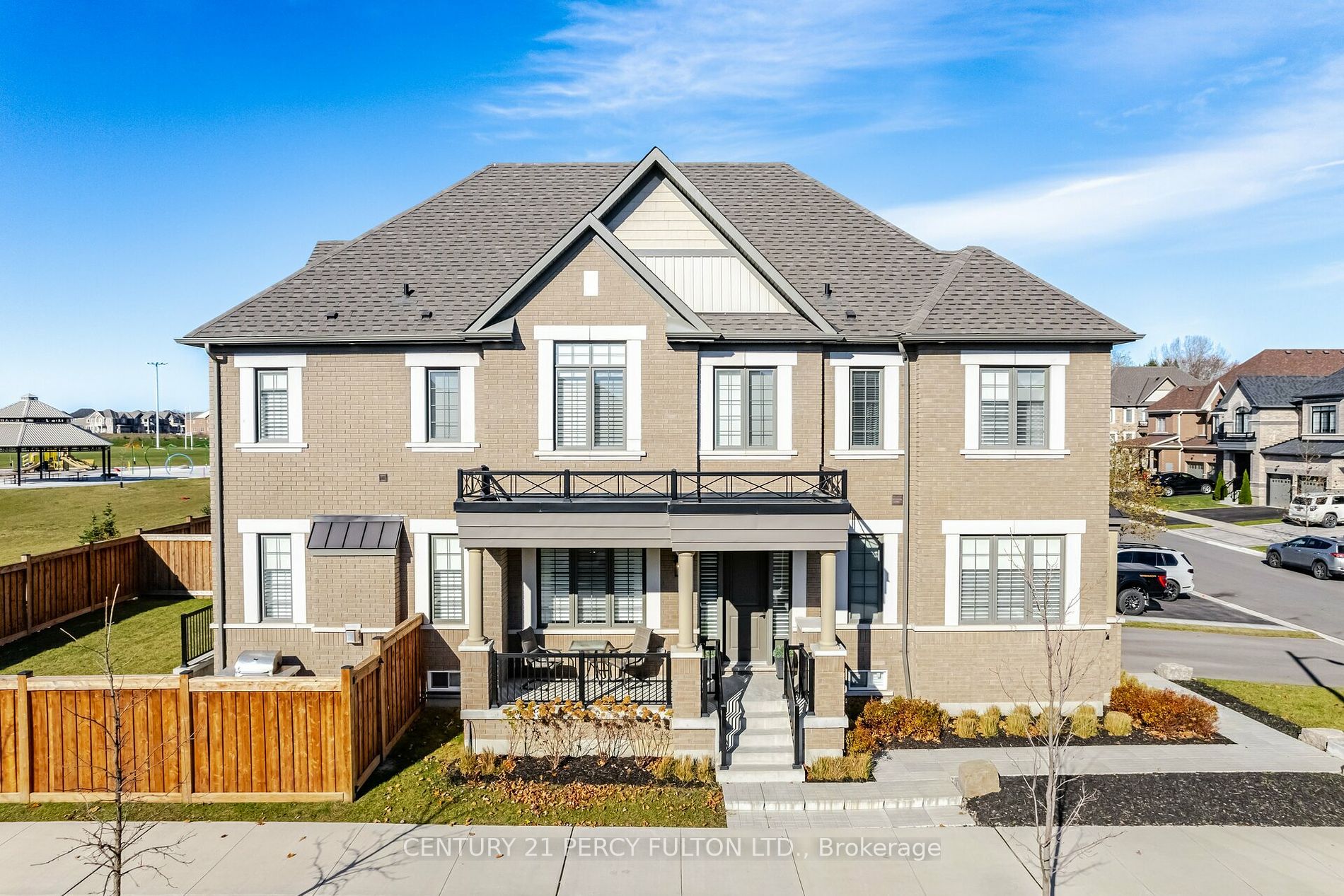 2 Capstan Crt, Whitby, Ontario, Lynde Creek