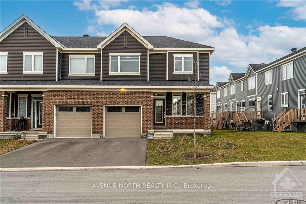 651 CHILLERTON Dr, Barrhaven, Ontario, 7711 - Barrhaven - Half Moon Bay