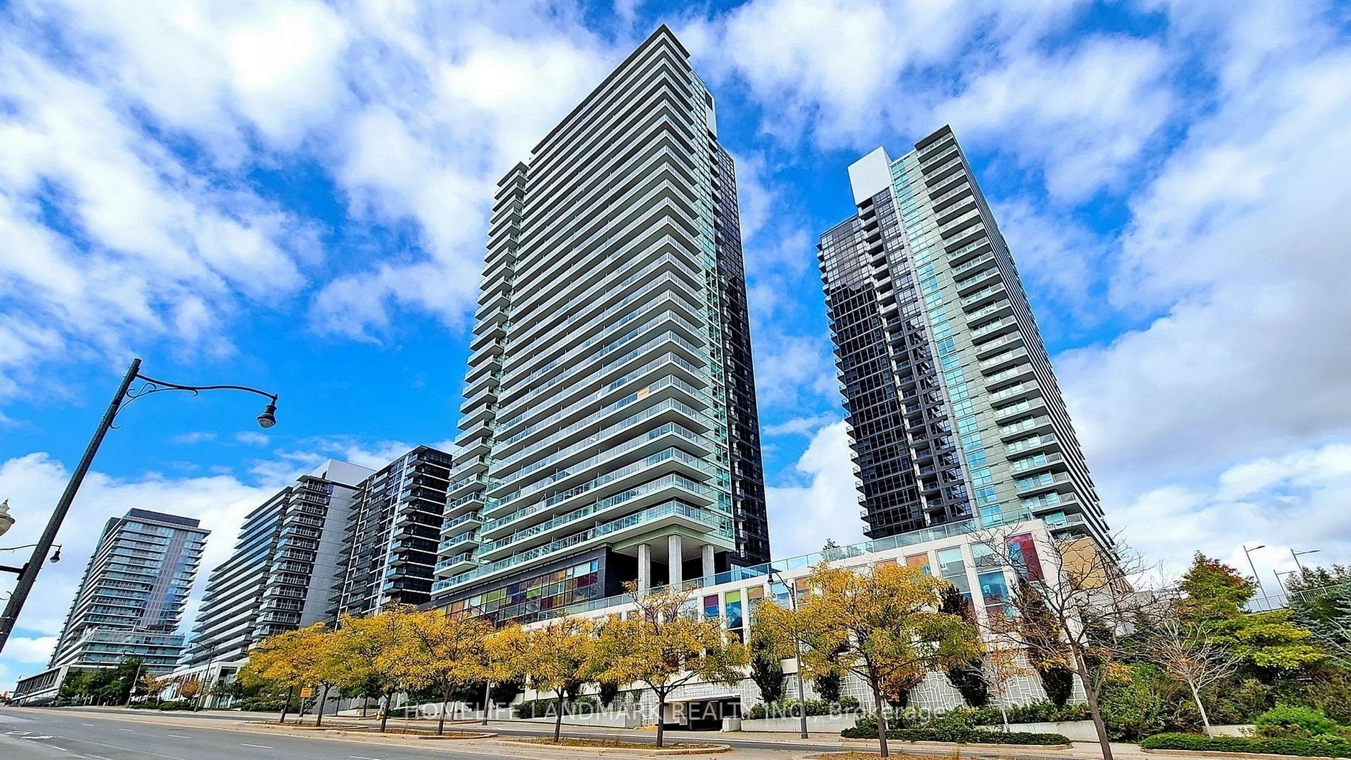 33 Singer Crt, Toronto, Ontario, Bayview Village