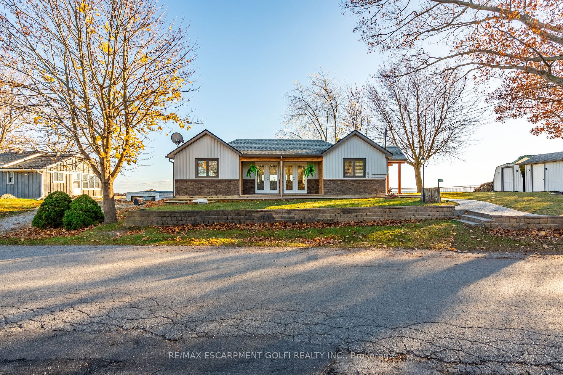 2094 LAKESHORE Rd, Haldimand, Ontario, Dunnville