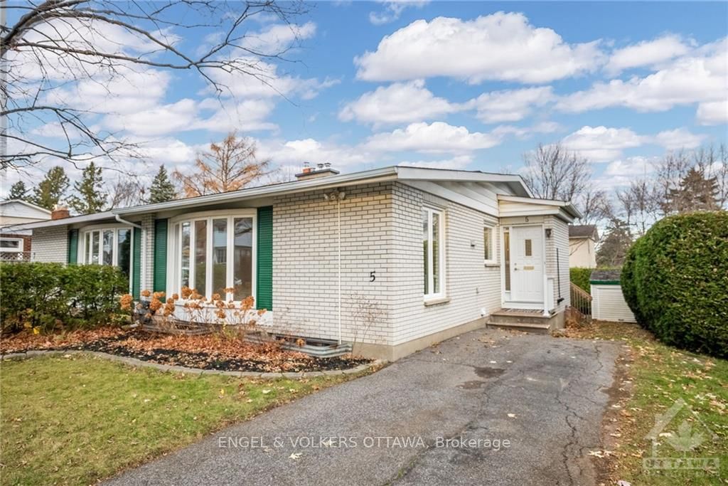 5 WOODMOUNT Cres, Cityview - Parkwoods Hills - Rideau Shore, Ontario, 7202 - Borden Farm/Stewart Farm/Carleton Heights/Parkwood Hills