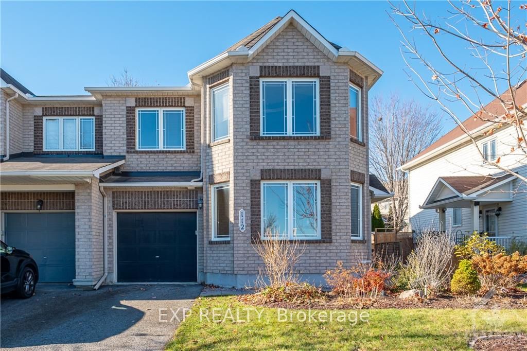 112 GROVEMONT Dr, Barrhaven, Ontario, 7709 - Barrhaven - Strandherd