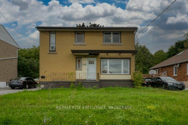 528 Division St, Kingston, Ontario, East of Sir John A. Blvd