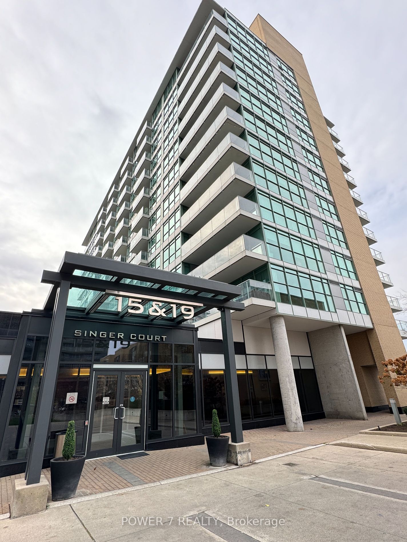 15 Singer Crt, Toronto, Ontario, Bayview Village