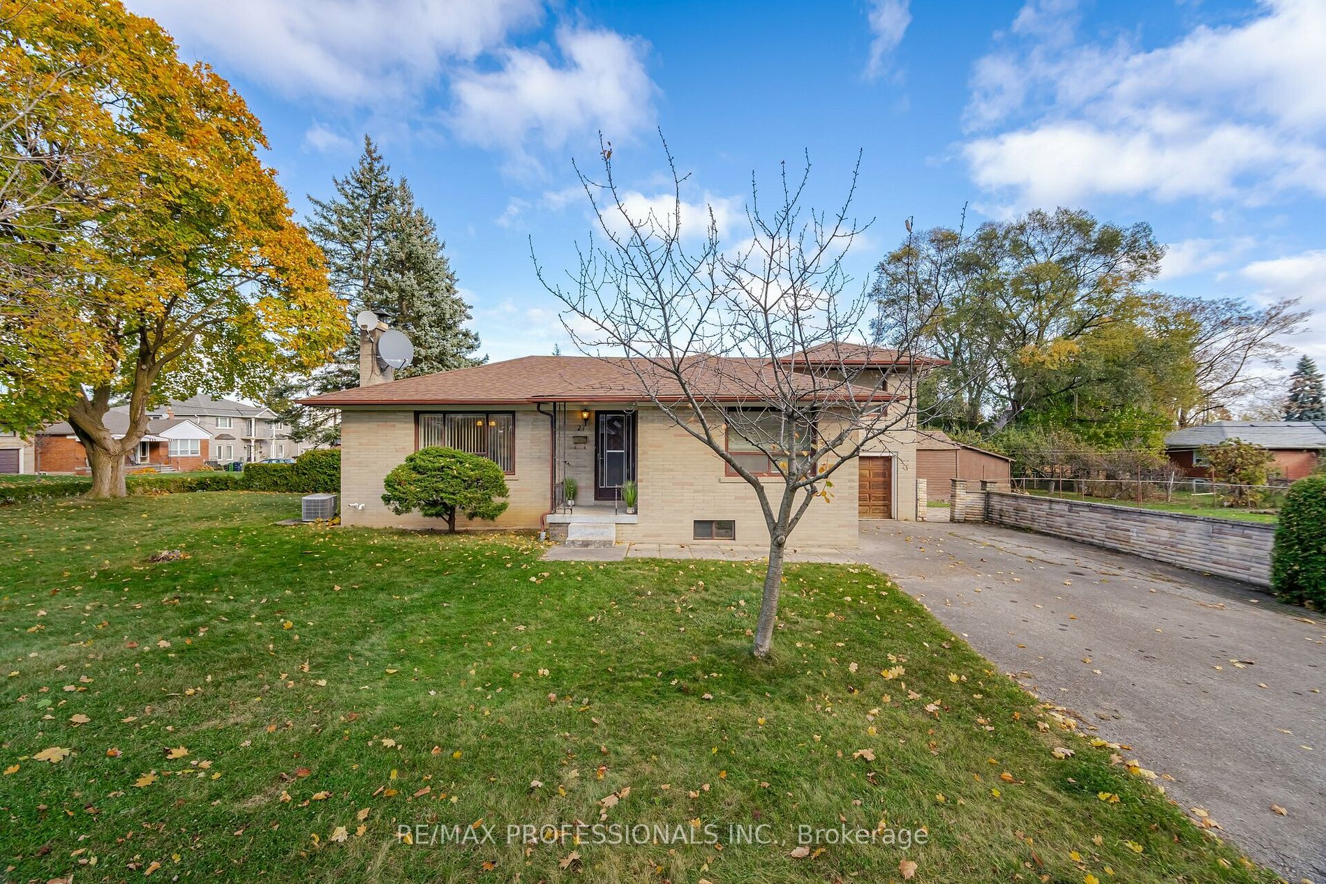 27 Alma Dr, Toronto, Ontario, Humber Heights