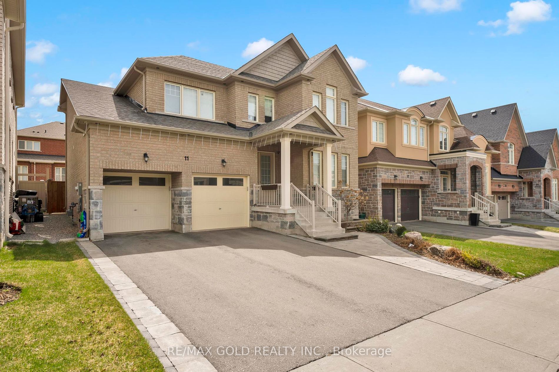 11 William Luck Dr E, East Gwillimbury, Ontario, Queensville