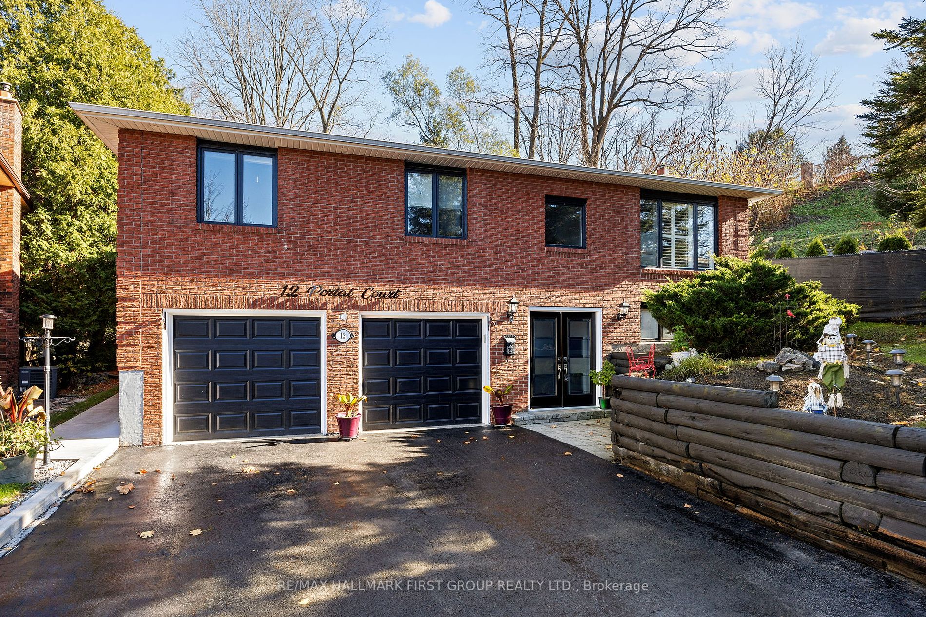 12 Portal Crt, Hamilton, Ontario, Dundas