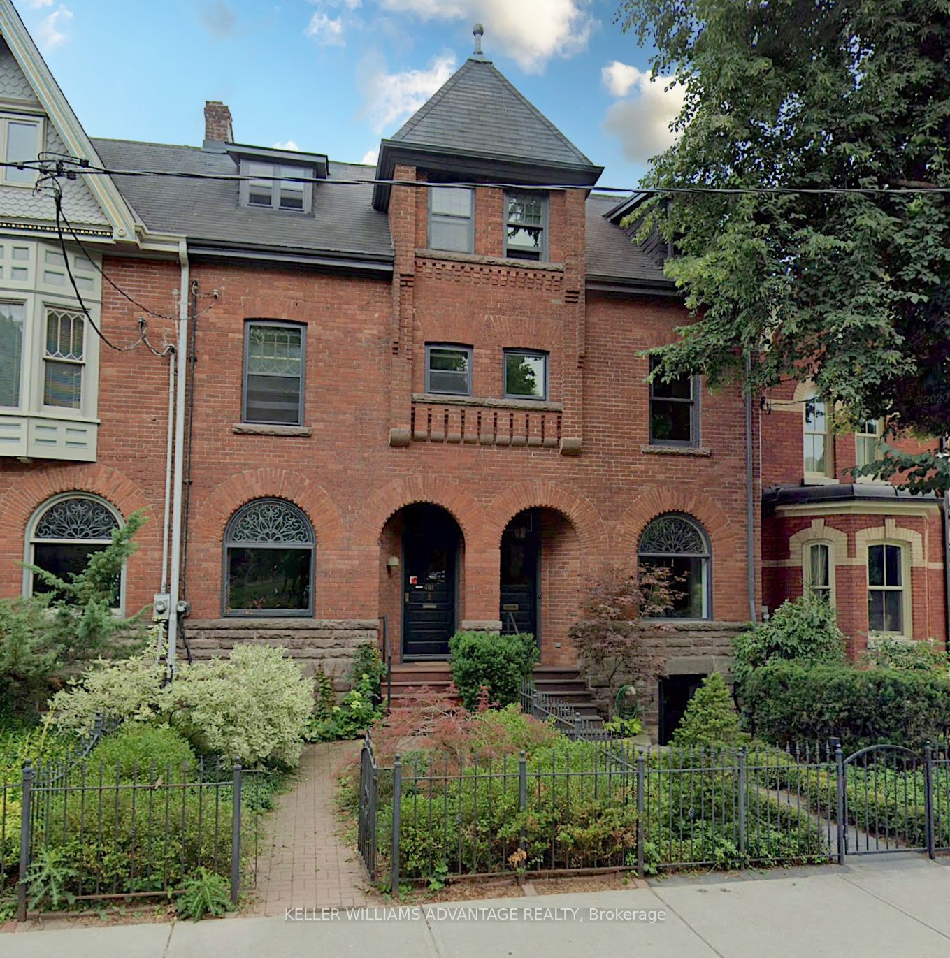 401 Carlton St, Toronto, Ontario, Cabbagetown-South St. James Town