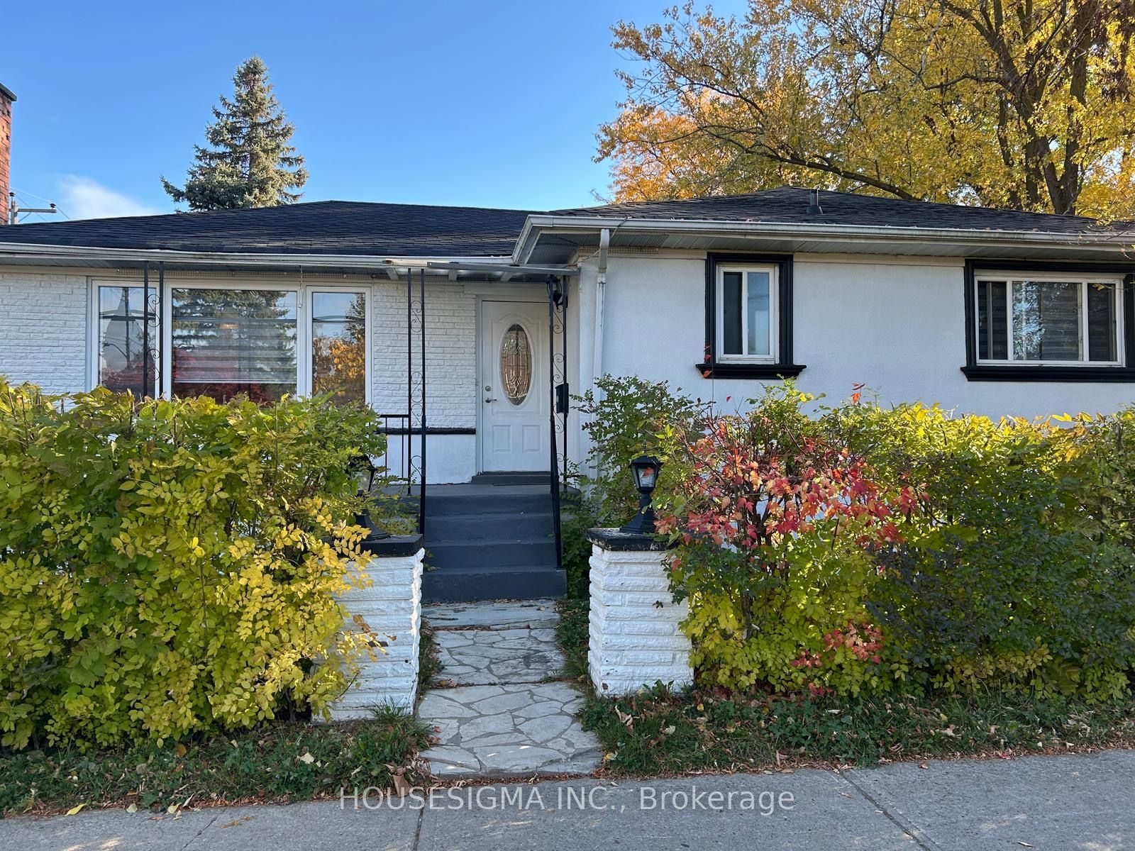 369 Patricia Ave, Toronto, Ontario, Newtonbrook West