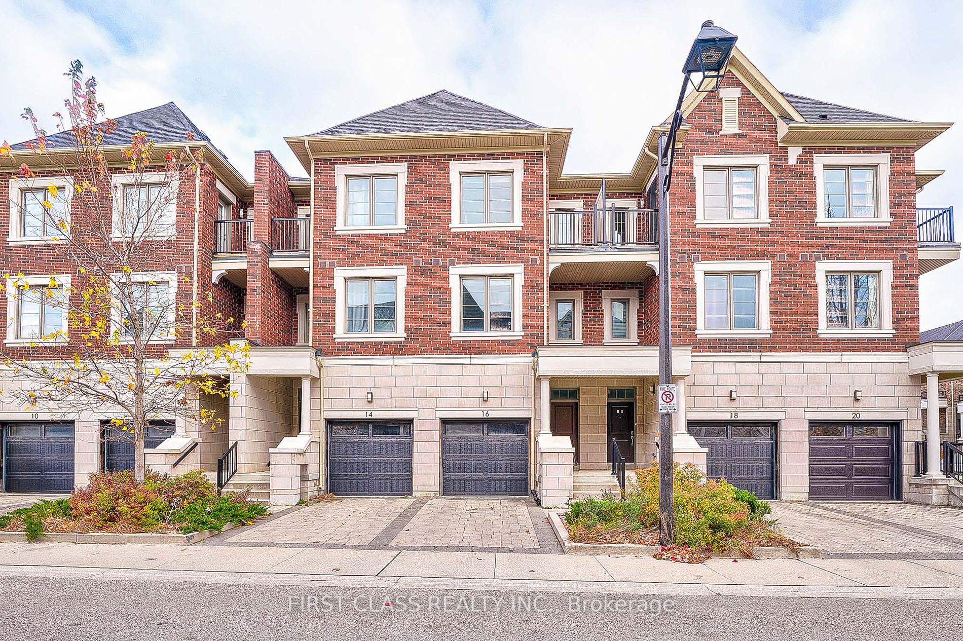 16 Dunton Lane, Richmond Hill, Ontario, Bayview Hill