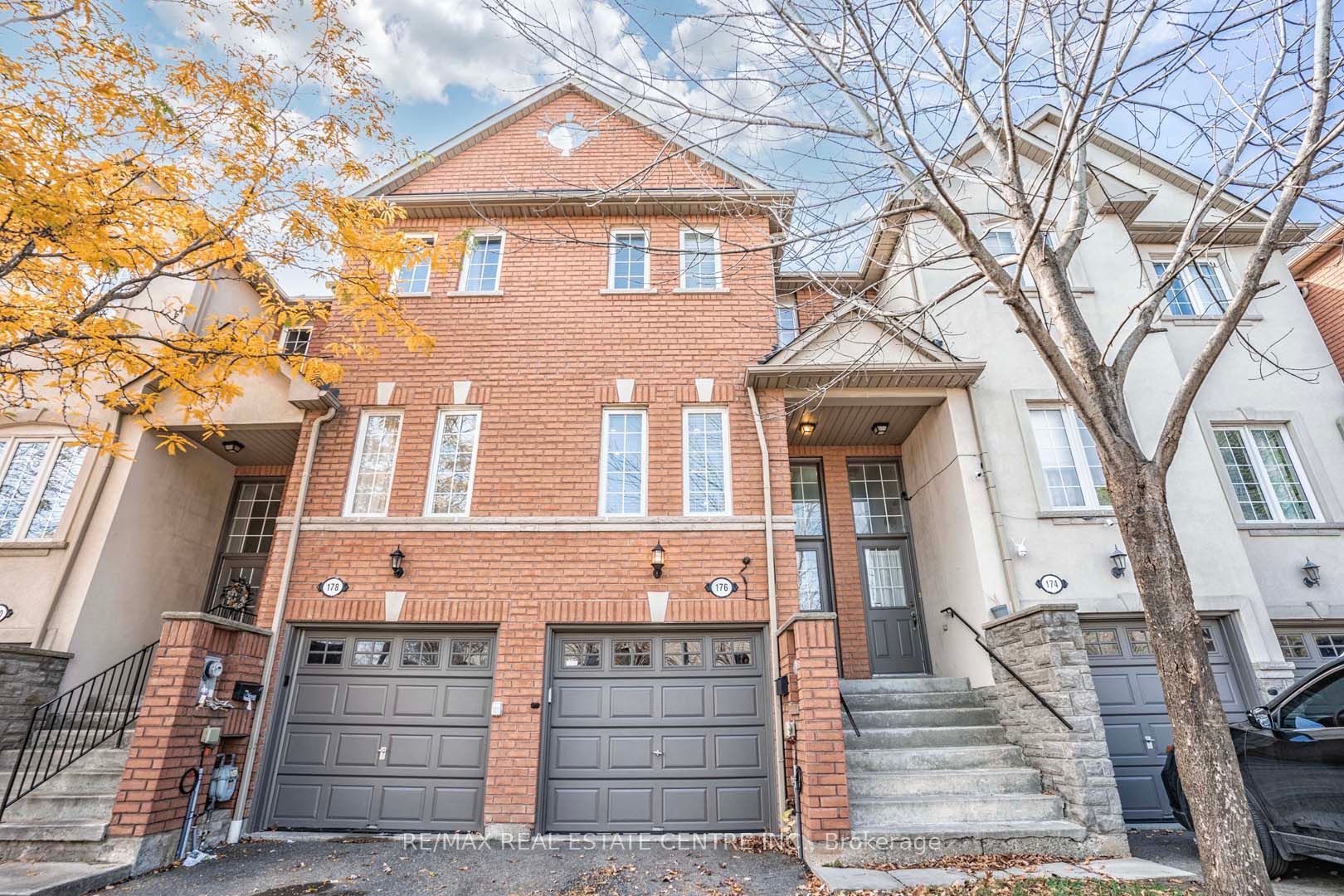 435 Hensall Circ, Mississauga, Ontario, Cooksville