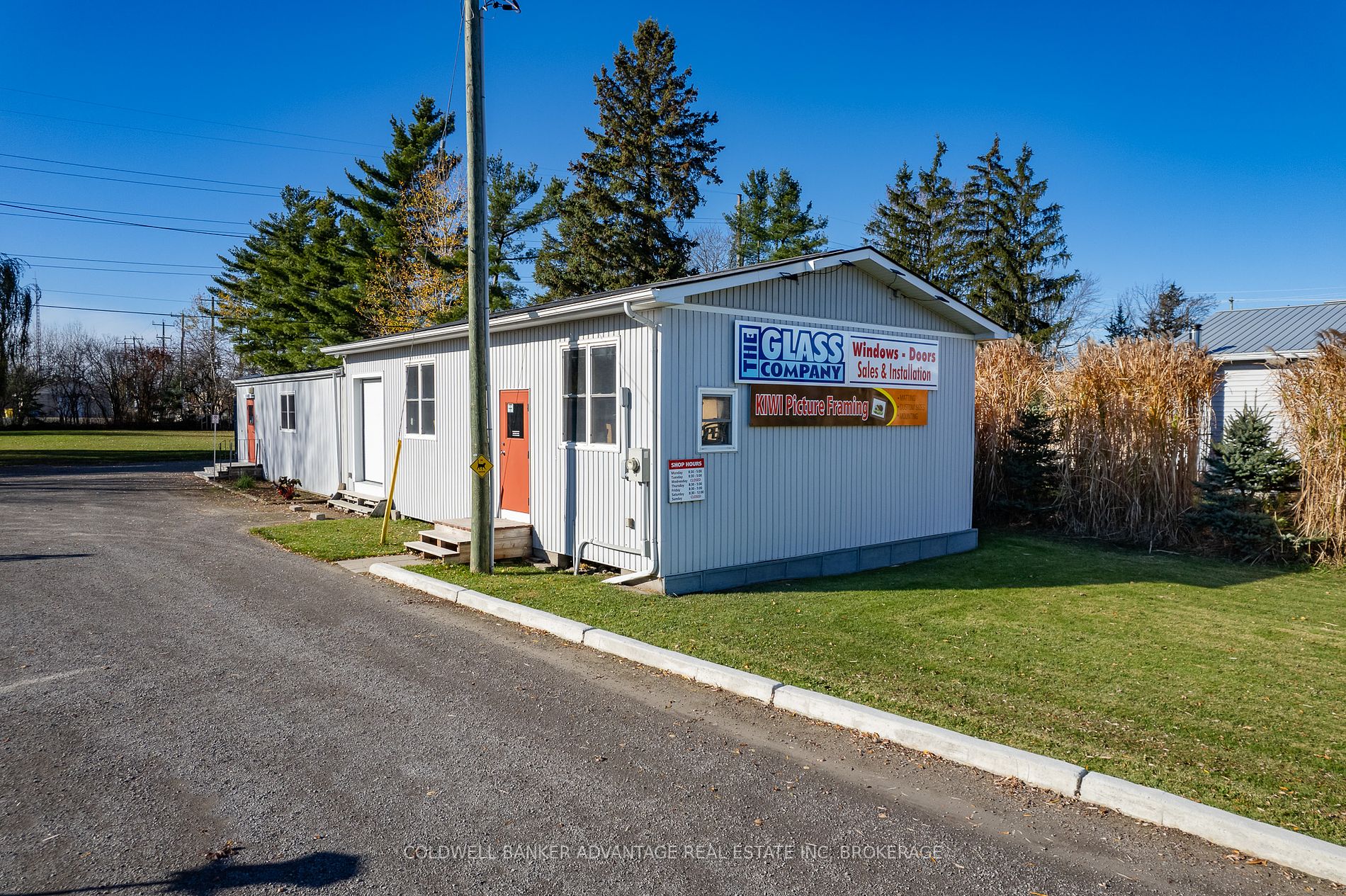 0 "The Glass Company", Fort Erie, Ontario, 331 - Bowen