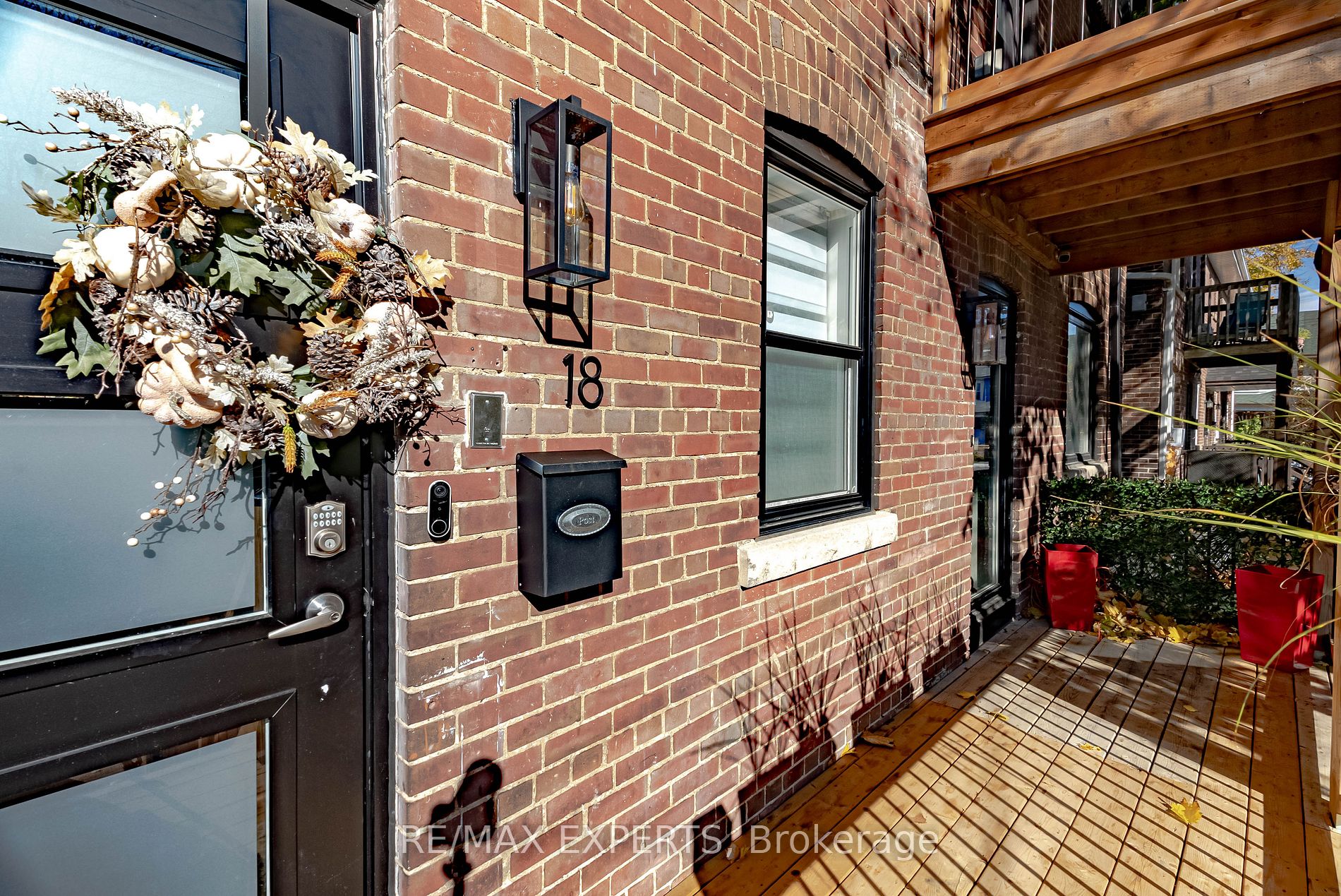 16-18 Page St, Toronto, Ontario, Palmerston-Little Italy