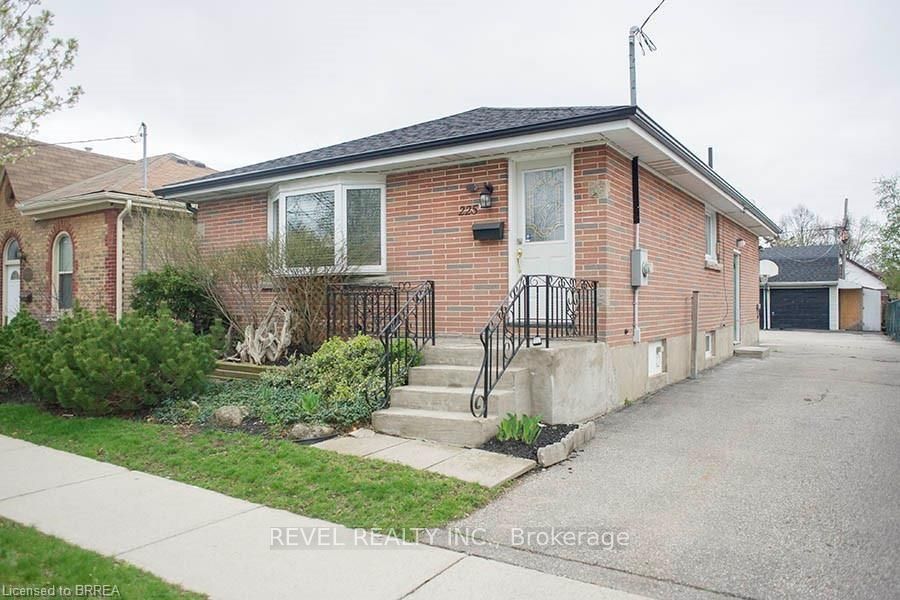 225 Chatham St, Brantford, Ontario, 