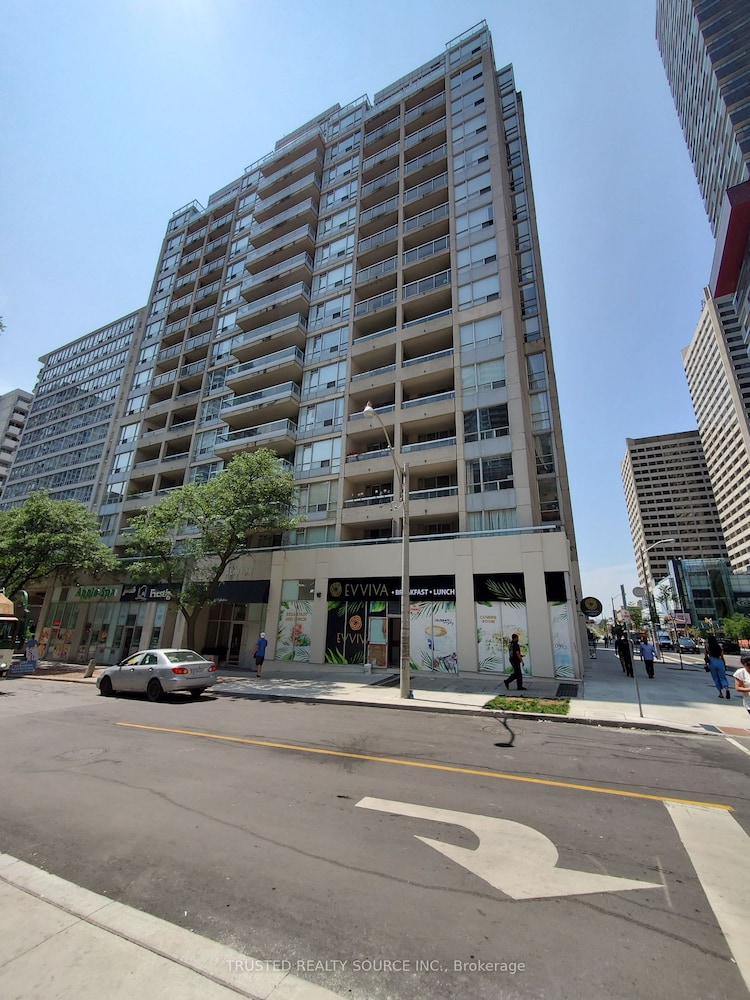 43 Eglinton Ave E, Toronto, Ontario, Yonge-Eglinton