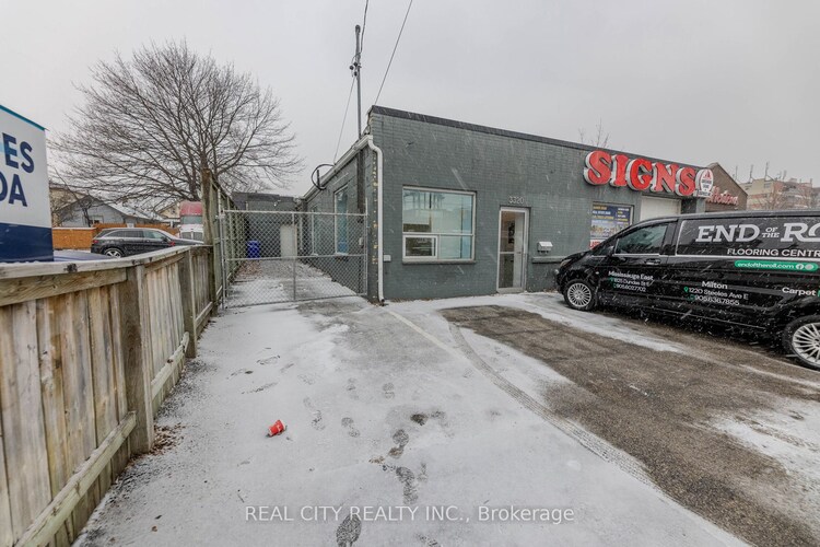 3320 Lake Shore Blvd W, Toronto, Ontario, Long Branch