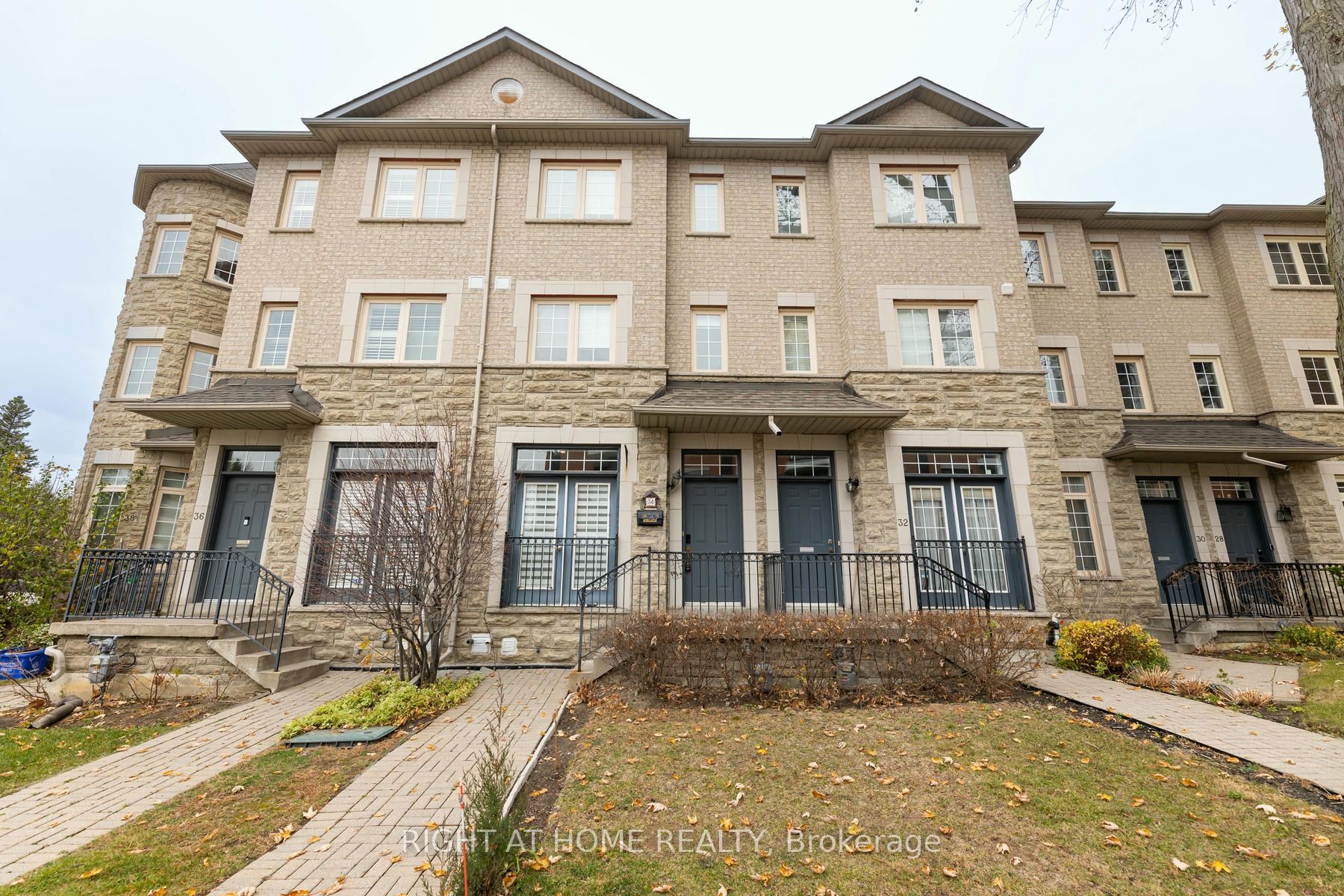 34 Horsham Ave, Toronto, Ontario, Willowdale West