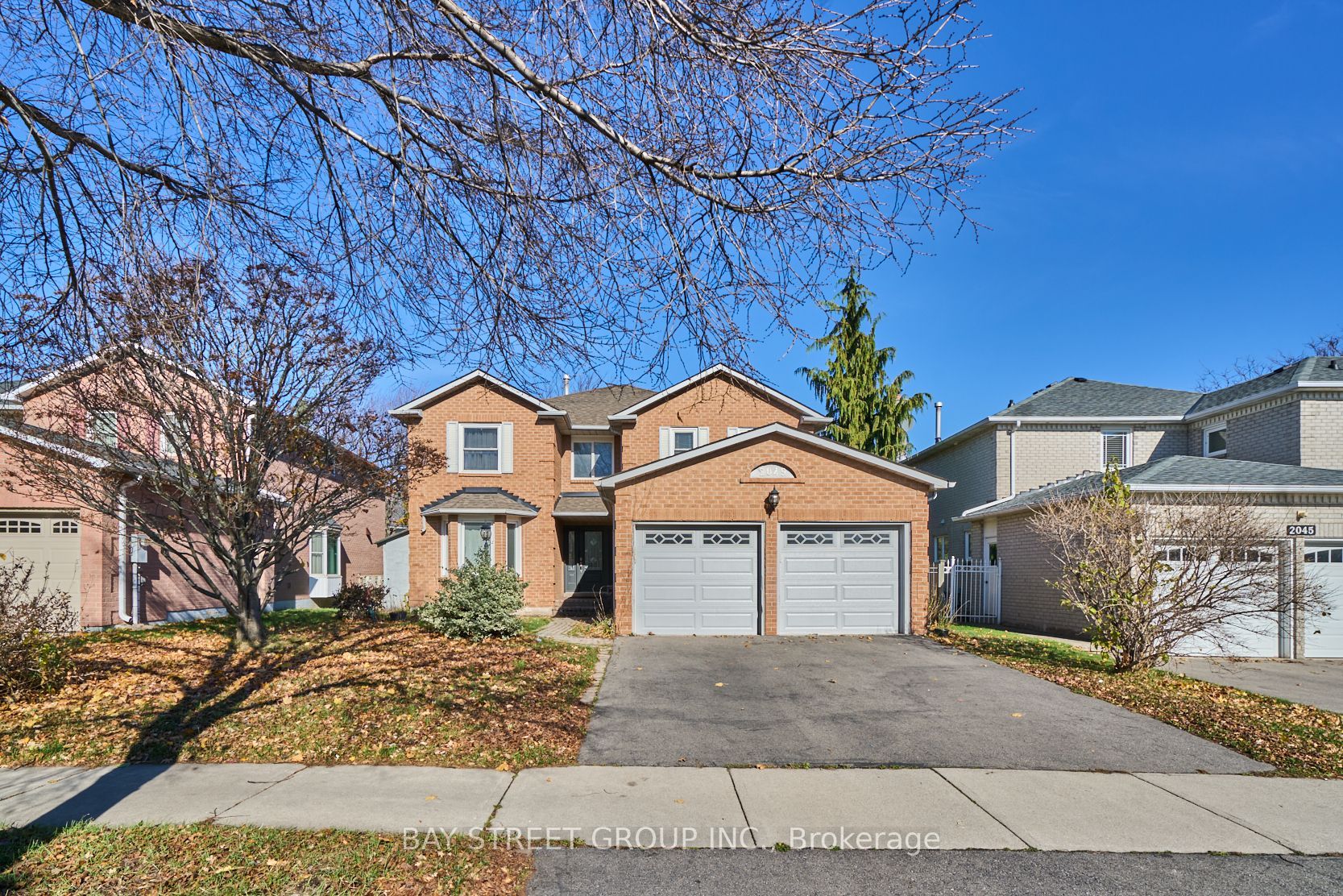 2049 Grand Blvd, Oakville, Ontario, Iroquois Ridge North