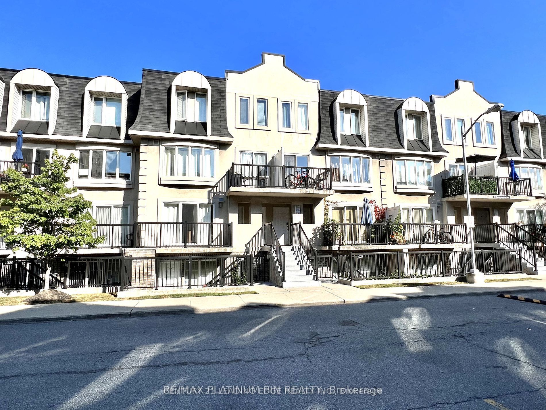 65 George Appleton Way, Toronto, Ontario, Downsview-Roding-CFB