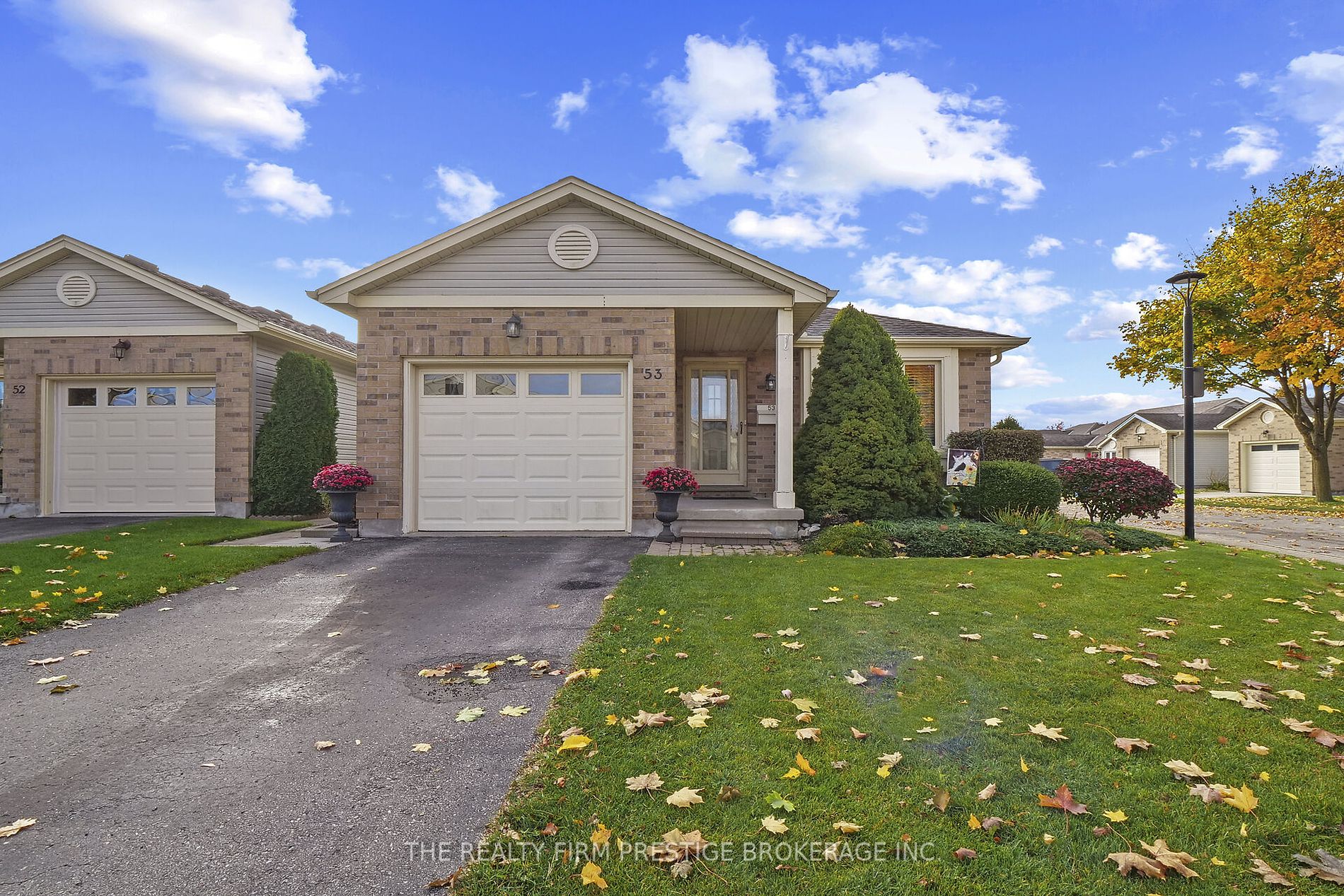 325 Lighthouse Rd, London, Ontario, South U