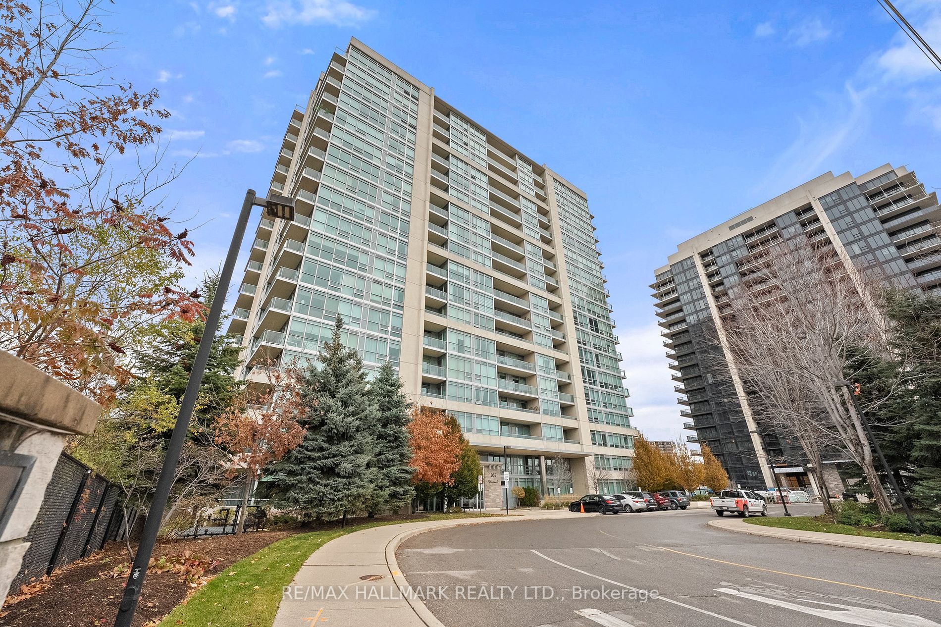 1055 Southdown Rd, Mississauga, Ontario, Clarkson