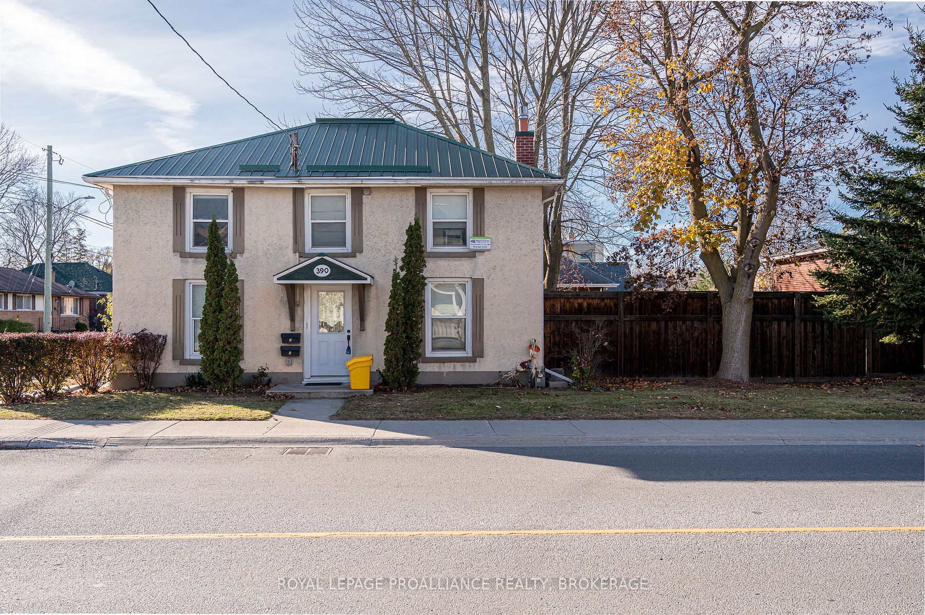 390 Division St, Kingston, Ontario, East of Sir John A. Blvd