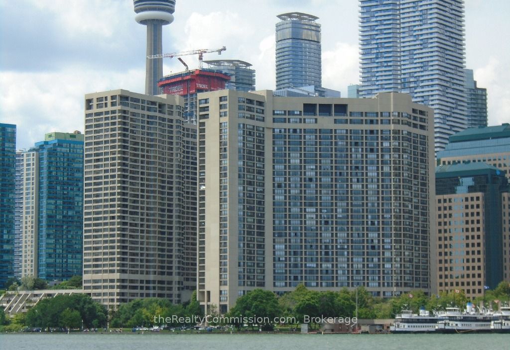 33 Harbour Sq, Toronto, Ontario, Waterfront Communities C1