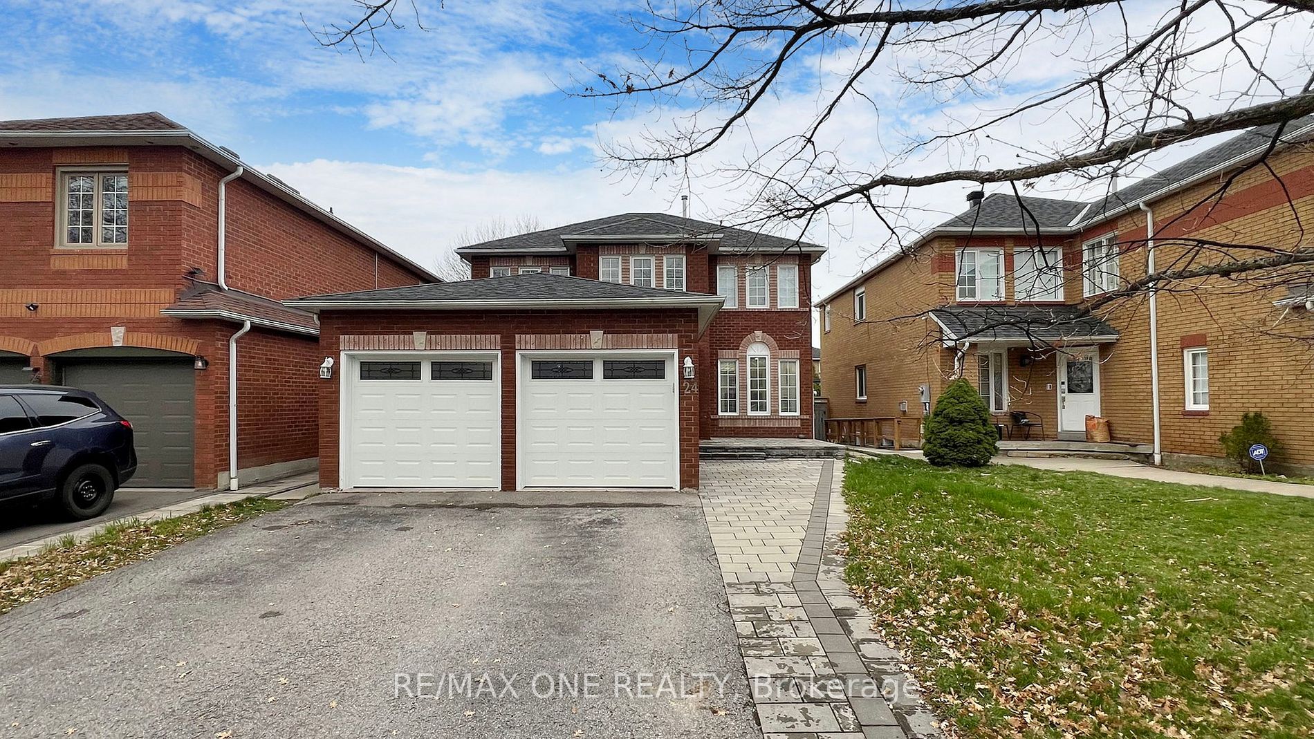 24 Holmes Cres, Ajax, Ontario, Central