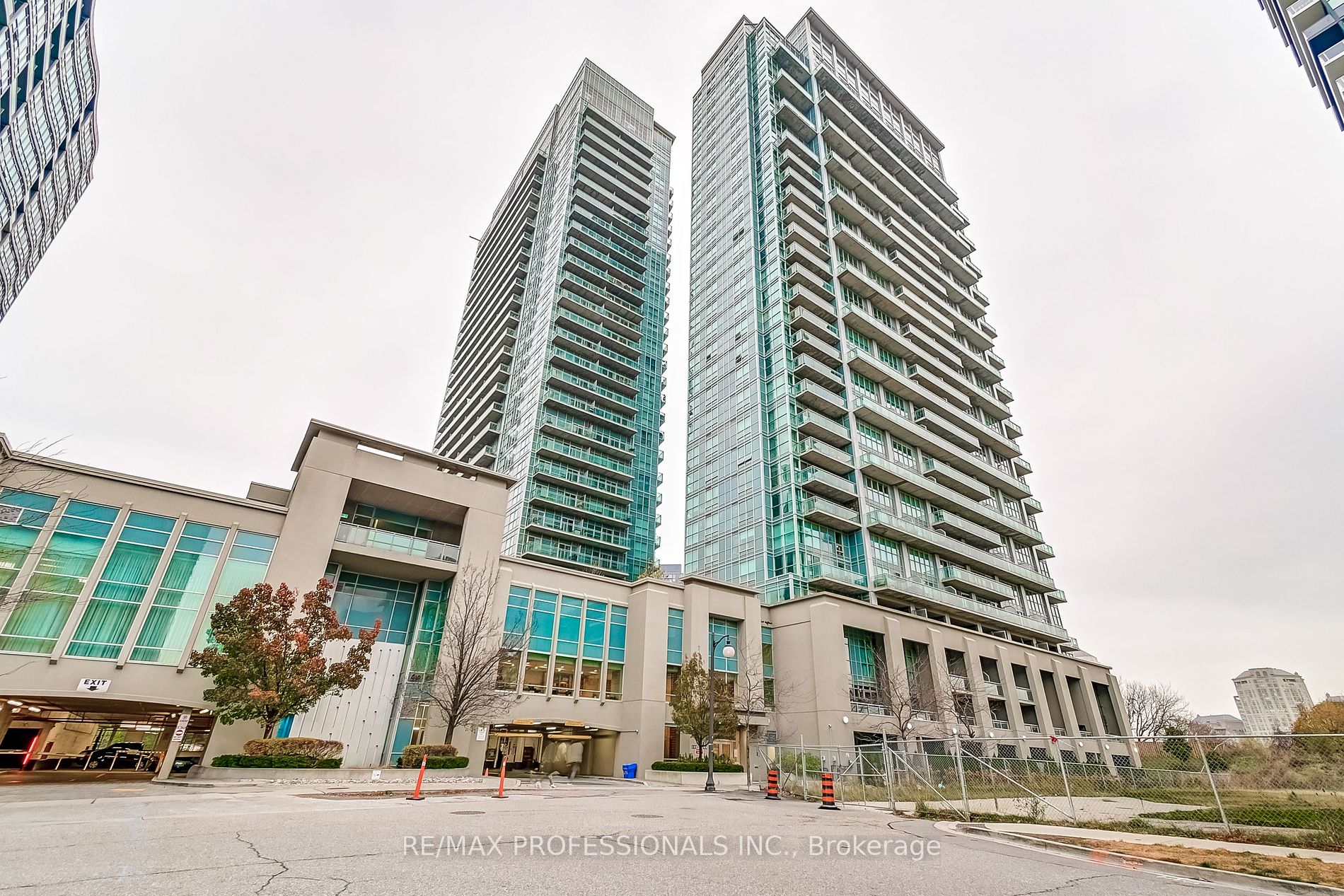 165 Legion Rd N, Toronto, Ontario, Mimico