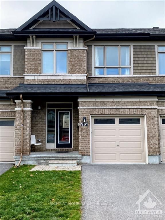 961 COBBLE HILL Dr, Barrhaven, Ontario, 7703 - Barrhaven - Cedargrove/Fraserdale