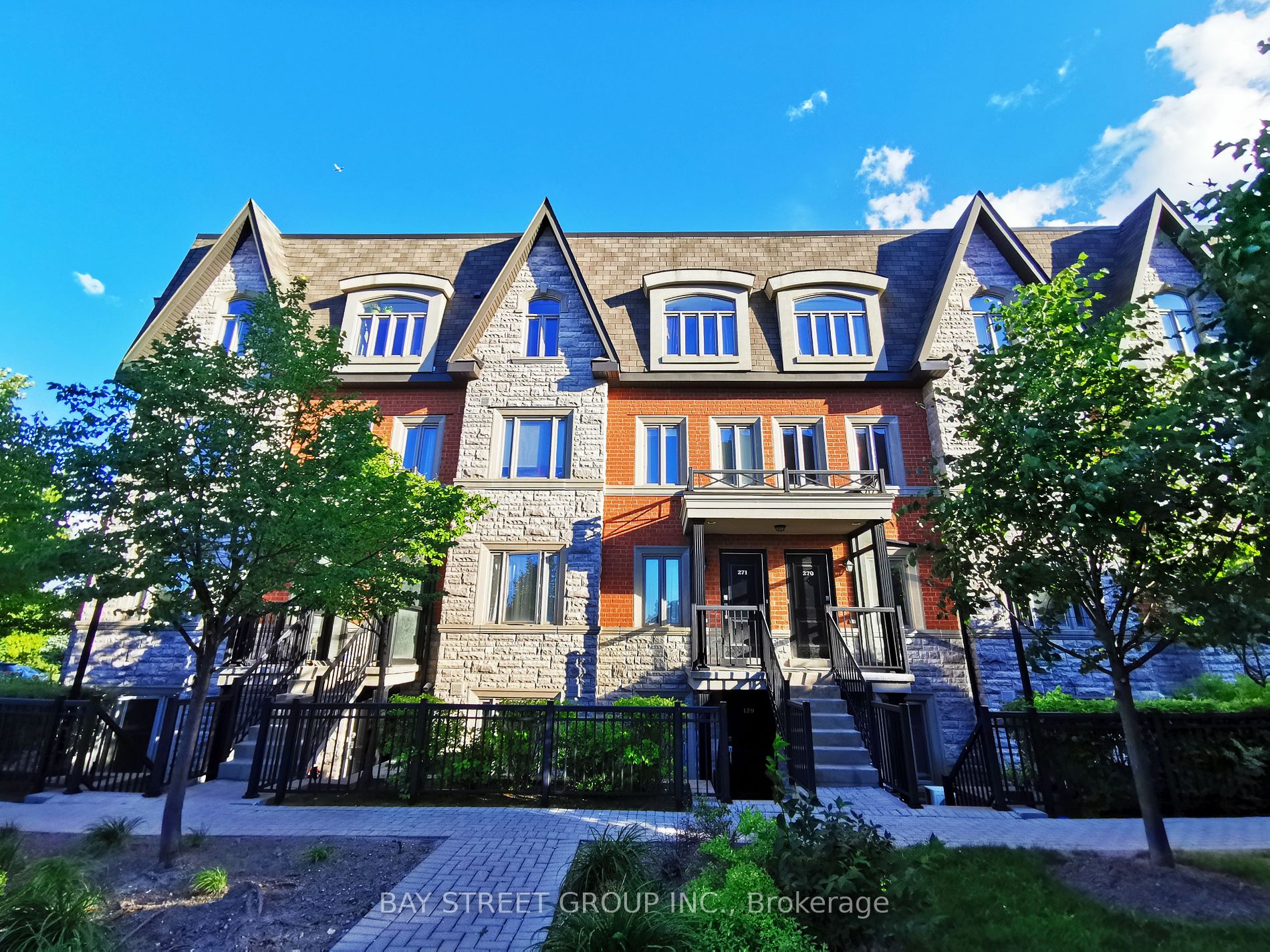 322 John St, Markham, Ontario, Aileen-Willowbrook