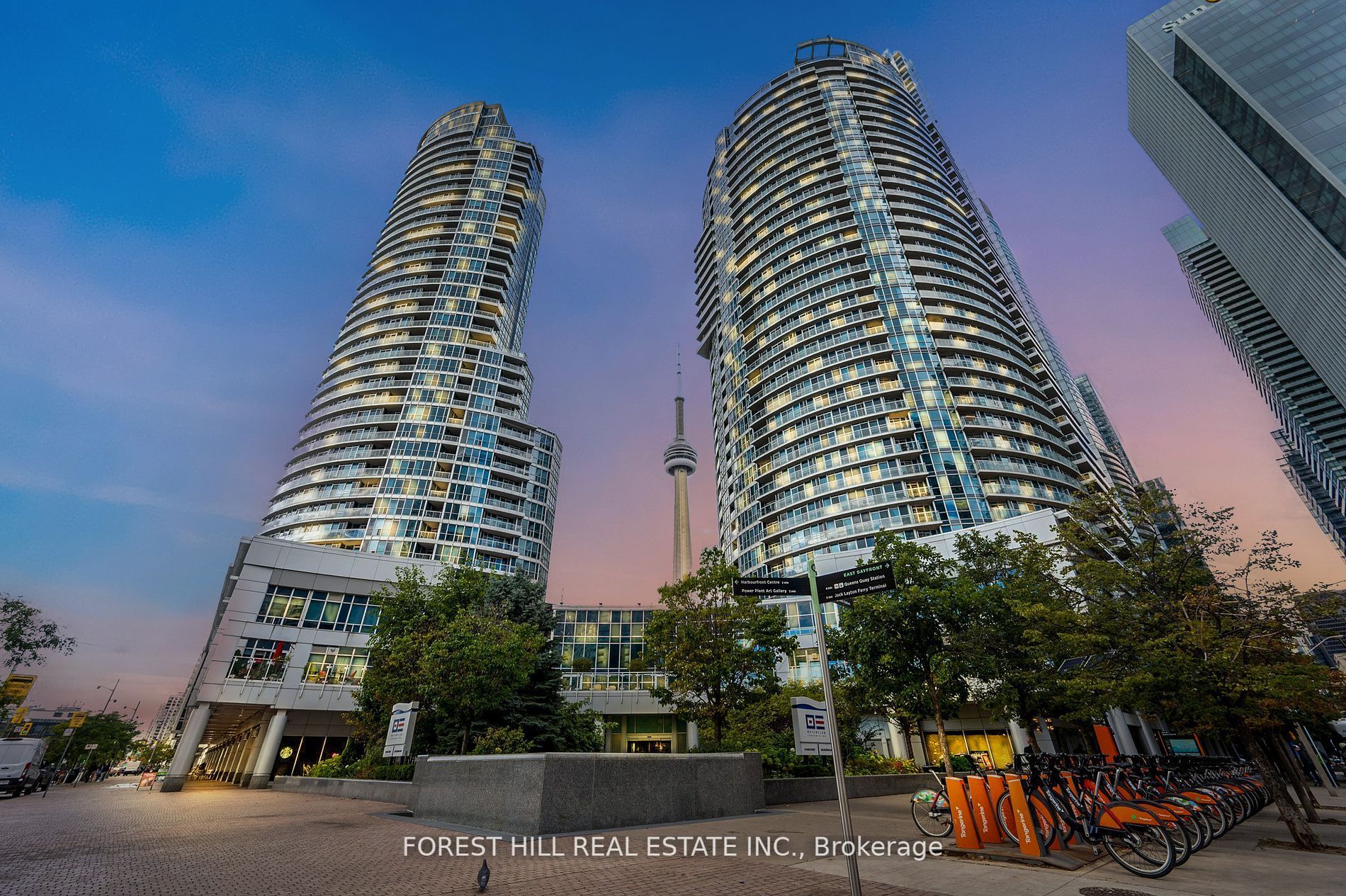 208 Queens Quay Blvd W, Toronto, Ontario, Waterfront Communities C1